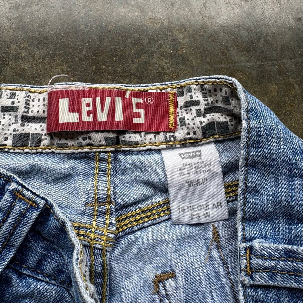 Cool Vintage Y2K Faded Levis Skater Jorts - Picture 5 of 5